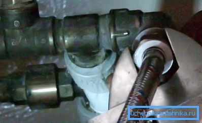 Сада можете причврстити црево Сада можете причврстити црево