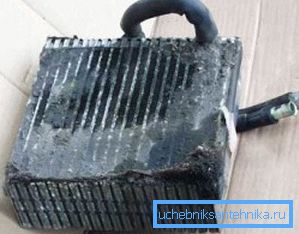 Најчешћа поправка хитне помоћи укључује замену целих чворова.