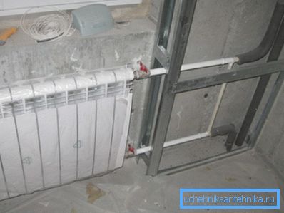 Декоративна кутија за грејање цијеви од поцинкованог профила Декоративна кутија за грејање цијеви од поцинкованог профила