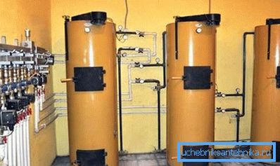 Демонстрирани производи од челика. Демонстрирани производи од челика.