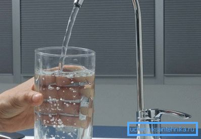 За поређење, потребно је да се залепите на чисту воду. За поређење, потребно је да се залепите на чисту воду.