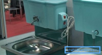 Два система са различитим методама снабдевања водом који имају функције грејања