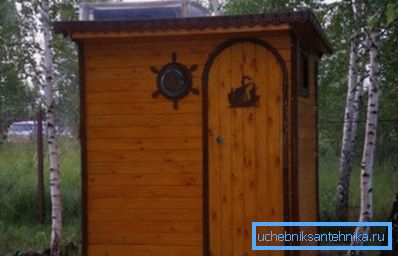 Естетски рам за туширање на локацији у земљи Естетски рам за туширање на локацији у земљи