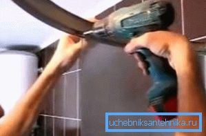 Фиксирање фиксних панела Фиксирање фиксних панела