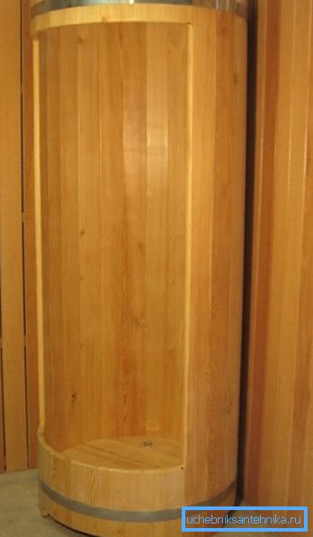 Кабине од маховине су отпорне на влагу, тако да је овај материјал толико популаран у производњи туш кабина Кабине од маховине су отпорне на влагу, тако да је овај материјал толико популаран у производњи туш кабина