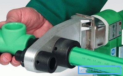 Како монтирати водоводну цијев од полипропилена помоћу лемилице за лемљење Како монтирати водоводну цијев од полипропилена помоћу лемилице за лемљење