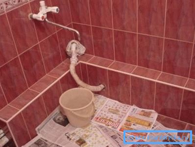 Кутија за купатило даје купатилу готов и естетски изглед. Кутија за купатило даје купатилу готов и естетски изглед.