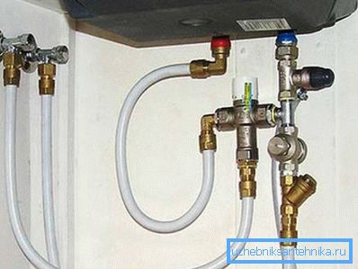 3970 Метално-пластични водовод до котла
