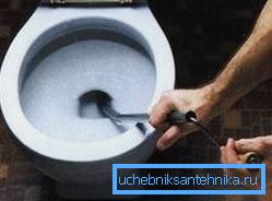 На фотографији - чишћење каблова На фотографији - чишћење каблова