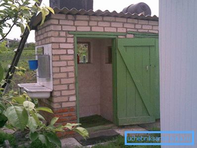 На фотографији - туш од цигле На фотографији - туш од цигле