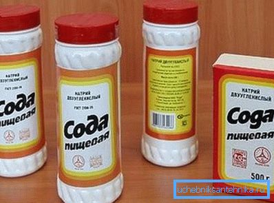 На фотографији - кухиња сода, која се може користити за чишћење тоалета На фотографији - кухиња сода, која се може користити за чишћење тоалета