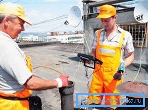 На слици - можете гледати како дужници блокирају канализацију без посјете њиховим кућама. На слици - можете гледати како дужници блокирају канализацију без посјете њиховим кућама.