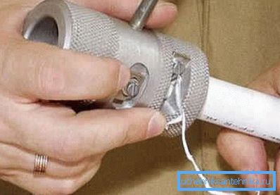 На фотографији - чишћење цеви