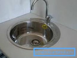 Модел изнад главе од нерђајућег челика Модел изнад главе од нерђајућег челика