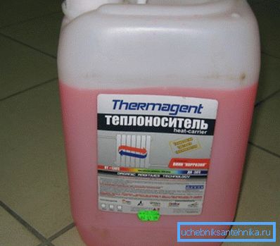 Флуид без замрзавања за затворени систем грејања. Флуид без замрзавања за затворени систем грејања.