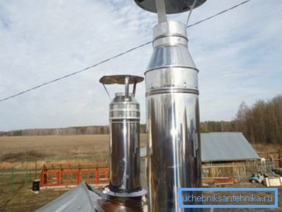 Врло често се користи опција у којој се цеви са спољним премазом од нерђајућег челика користе изнутра и галванизиране изнутра, што омогућава побољшање изгледа уличног дела цеви и уштеде на елементима који нису видљиви Врло често се користи опција у којој се цеви са спољним премазом од нерђајућег челика користе изнутра и галванизиране изнутра, што омогућава побољшање изгледа уличног дела цеви и уштеде на елементима који нису видљиви