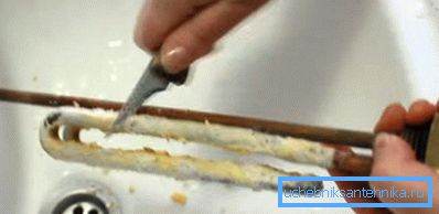 Чишћење грејача ножем Чишћење грејача ножем