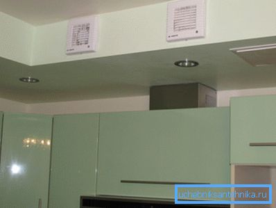 Пластичне решетке за вентилацију кухињског простора Пластичне решетке за вентилацију кухињског простора