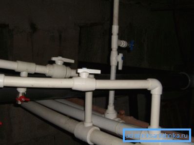 Пластична цев за воду Пластична цев за воду