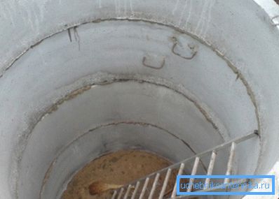 Са продубљивањем постављених нових прстенова. Са продубљивањем постављених нових прстенова.