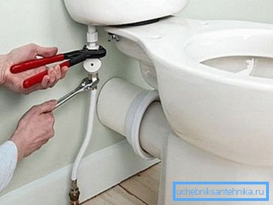 Прикључите довод воде. Прикључите довод воде.