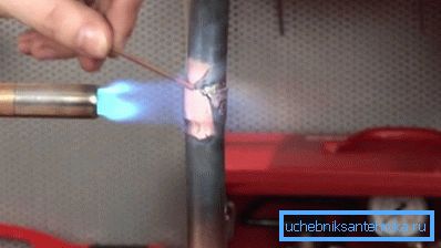 Причвршћивач мора у потпуности попунити угао инсталације Причвршћивач мора у потпуности попунити угао инсталације