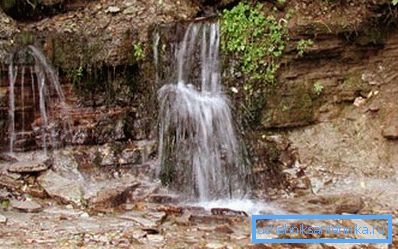 Природни извори слатке воде - независан излаз на површину подземних вода. Природни извори слатке воде - независан излаз на површину подземних вода.