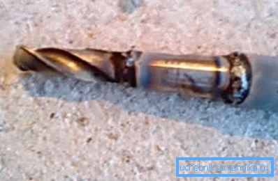 Заварите конус бушилицом на другу цев. Заварите конус бушилицом на другу цев.