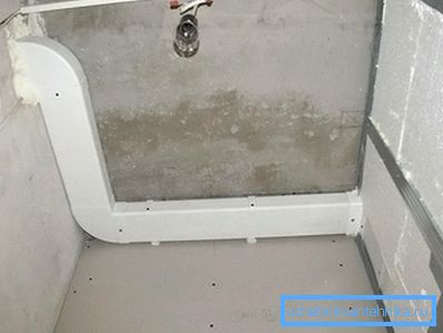 Правоугаона цев је лакше сакрити иза спуштеног плафона. Правоугаона цев је лакше сакрити иза спуштеног плафона.