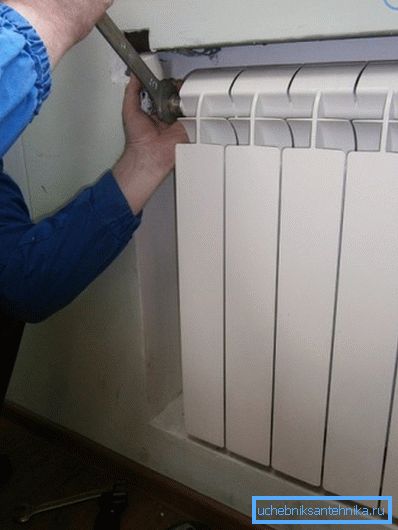 Самостална инсталација батерија.