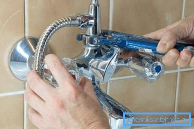 Независна инсталација миксера за купатило Независна инсталација миксера за купатило