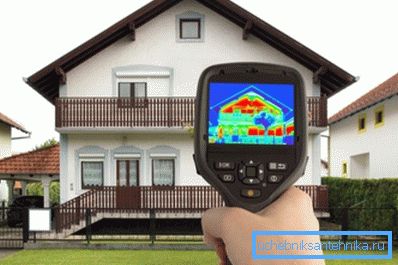 Најлакши начин за откривање најинтензивних локација за истицање топлоте је да позовете специјалисте са термичким имагером. Најлакши начин за откривање најинтензивних локација за истицање топлоте је да позовете специјалисте са термичким имагером.