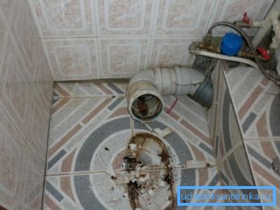 Купатило након демонтаже Купатило након демонтаже