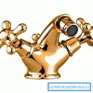 Бронзана биде бочица погодна за ентеријер дизајниран у класичном стилу Бронзана биде бочица погодна за ентеријер дизајниран у класичном стилу