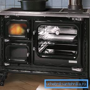 Модерно ливено гвожђе и кухињска јединица. Модерно ливено гвожђе и кухињска јединица.
