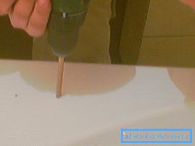 Акрилно бушење Акрилно бушење