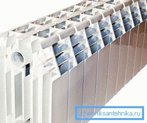 У малом гријачу нема потребе за вертикалним цевима. У малом гријачу нема потребе за вертикалним цевима.