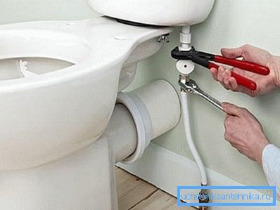 Улаз воде у резервоар треба да буде са стране цеви, као на слици. Улаз воде у резервоар треба да буде са стране цеви, као на слици.