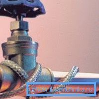 Водоводна славина са загрејаном водом елиминише оштећење механизма за закључавање мразом Водоводна славина са загрејаном водом елиминише оштећење механизма за закључавање мразом