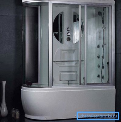 Затворени пластични туш 130к70 Затворени пластични туш 130к70
