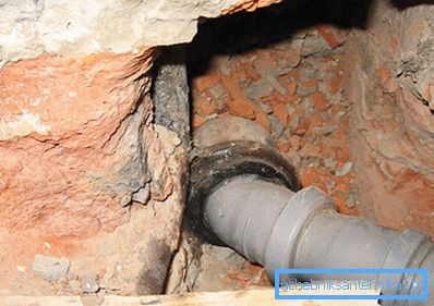 2755 Замена кољена од лијеваног гвожђа на пластици