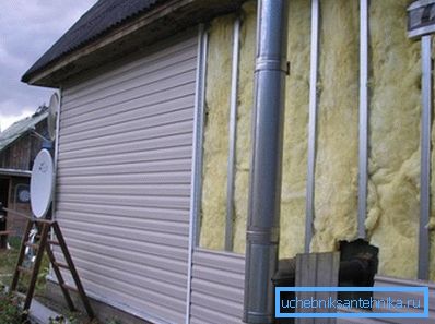 Становници сјеверних региона земље су приморани врло озбиљно схватити изолацију куће.